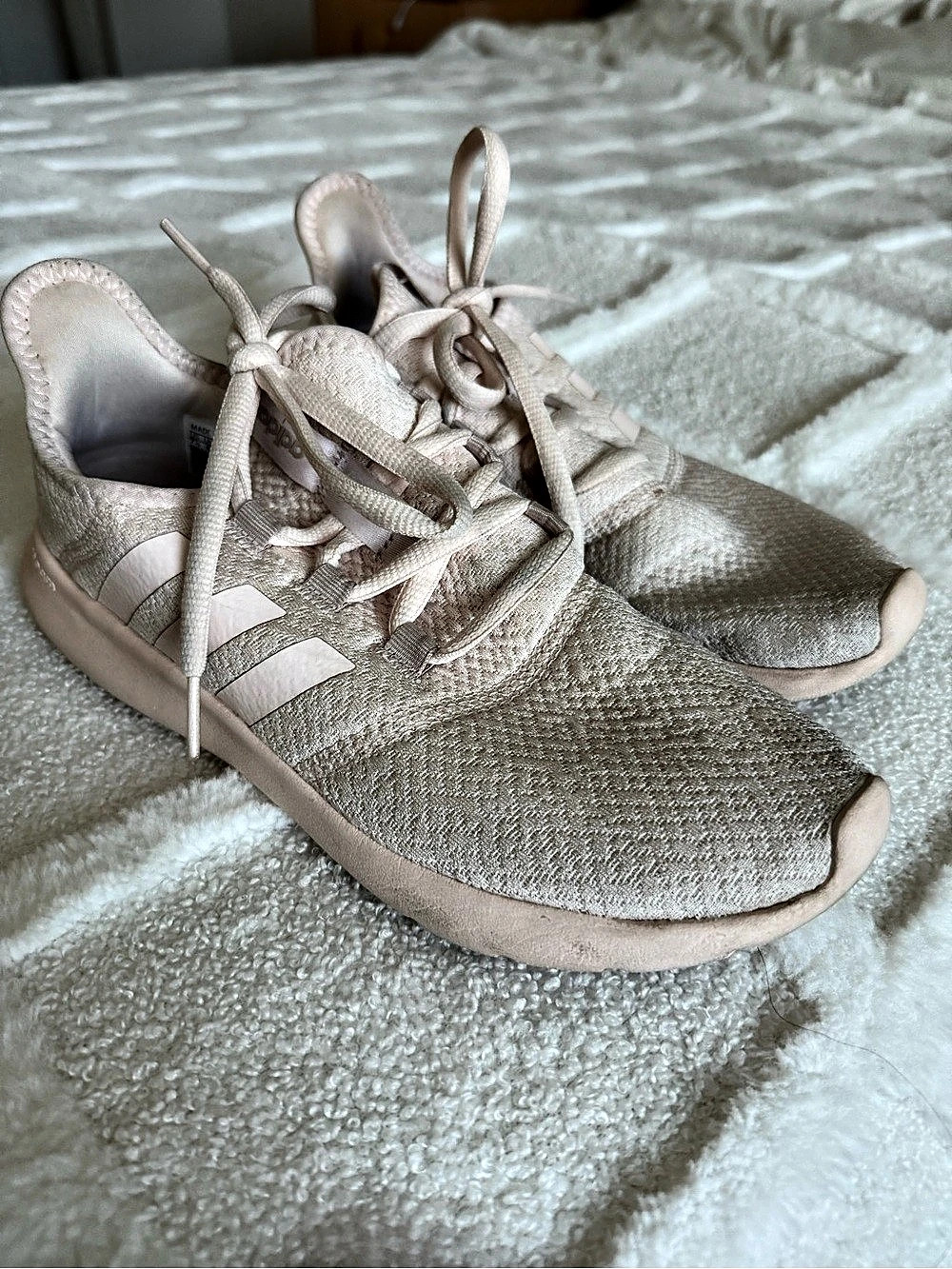 adidas Athletic Shoes US 7.5 Pink